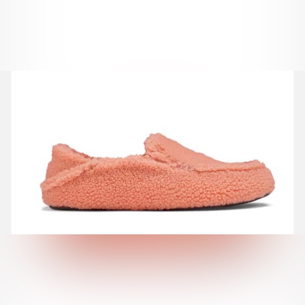 OluKai Women's Coral Fleece Slippers